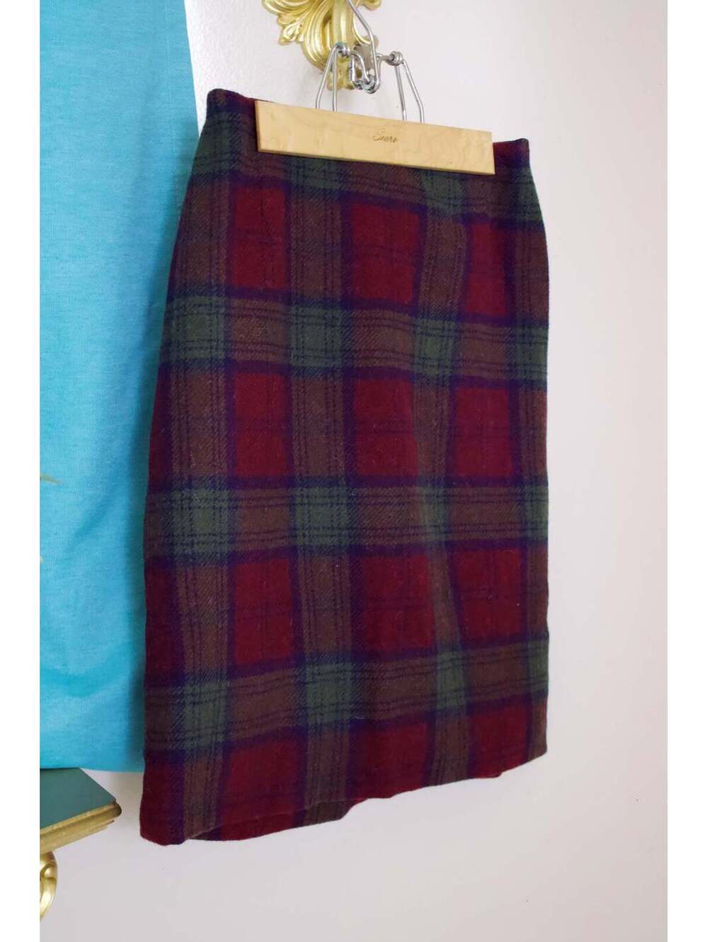1970s Tartan Wool Skirt in Red, Blue and Olive Green - Picture 2 of 4